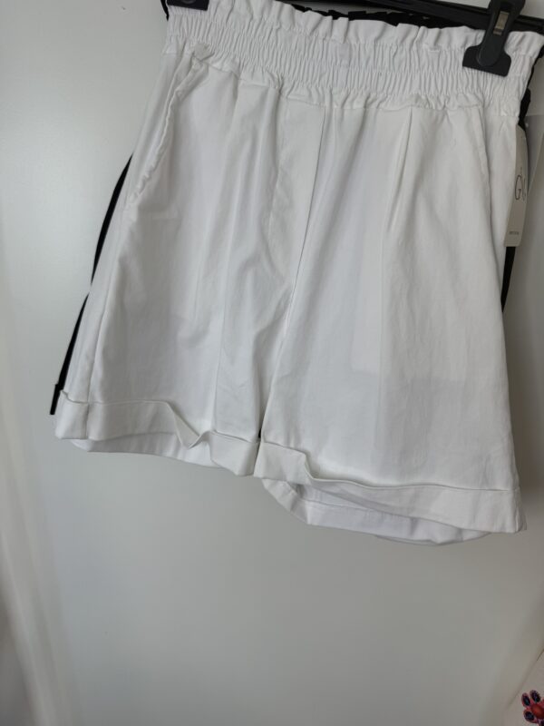 Tia shorts - Image 5