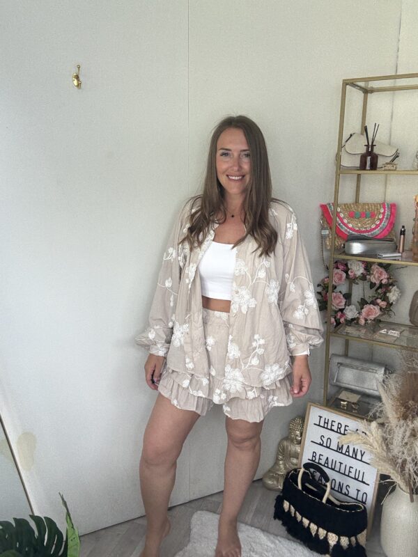 Lottie embroidered set - Image 2